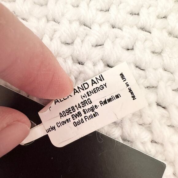 Alex and Ani Lucky Clover Brass Gold Charm Bracelet New in Box - Picture 4 of 4